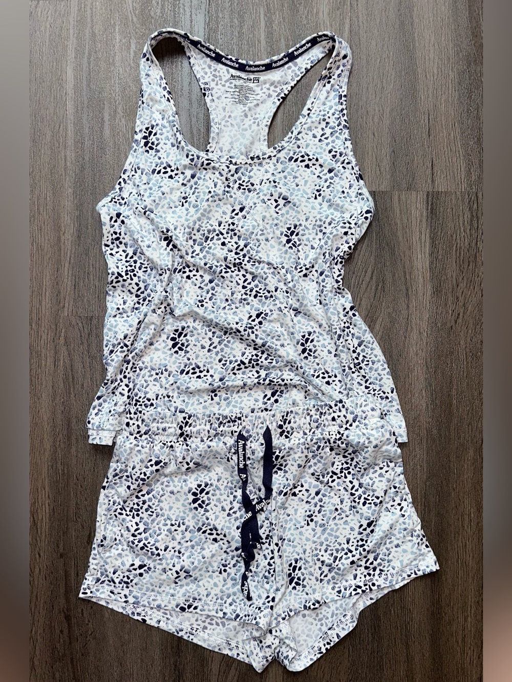 Avalanche Women's Sleepwear Racerback Tank & Short Set - White/Navy Size Small